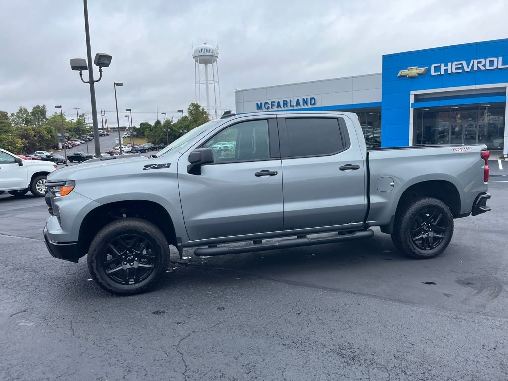 2025 Chevrolet Silverado 1500 Custom Trail Boss photo 2