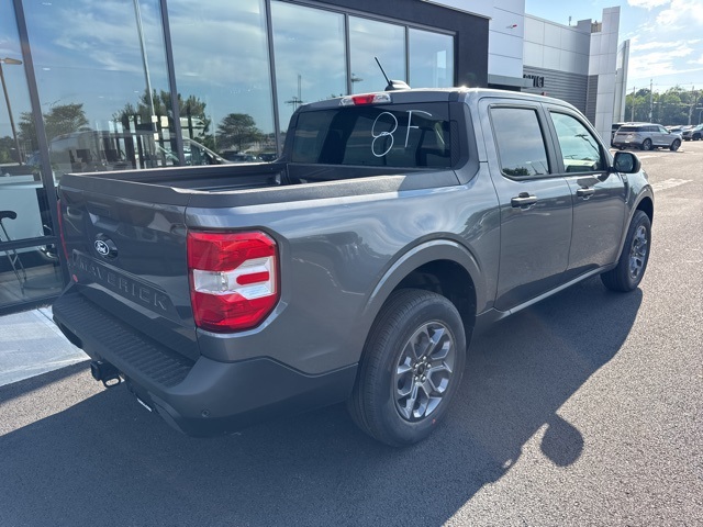 2025 Ford Maverick XLT photo 3