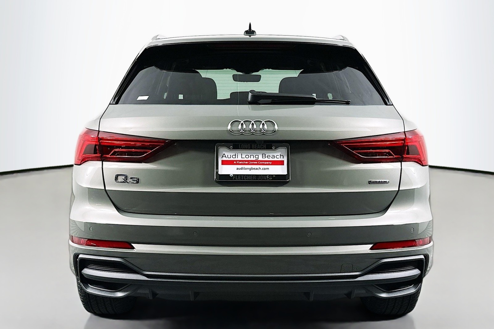 2025 Audi Q3 S line Premium photo 3