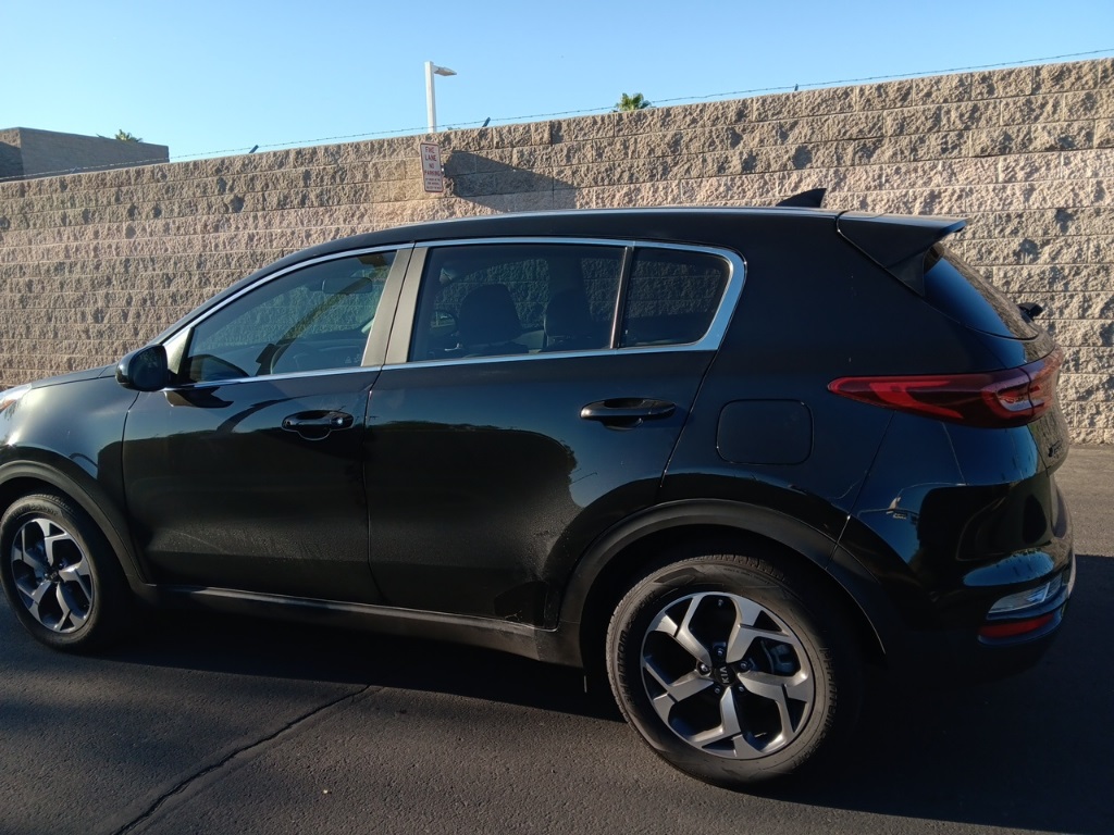 2022 Kia Sportage LX photo 2