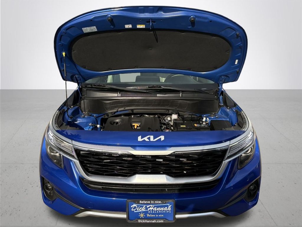 2022 Kia Seltos EX photo 4