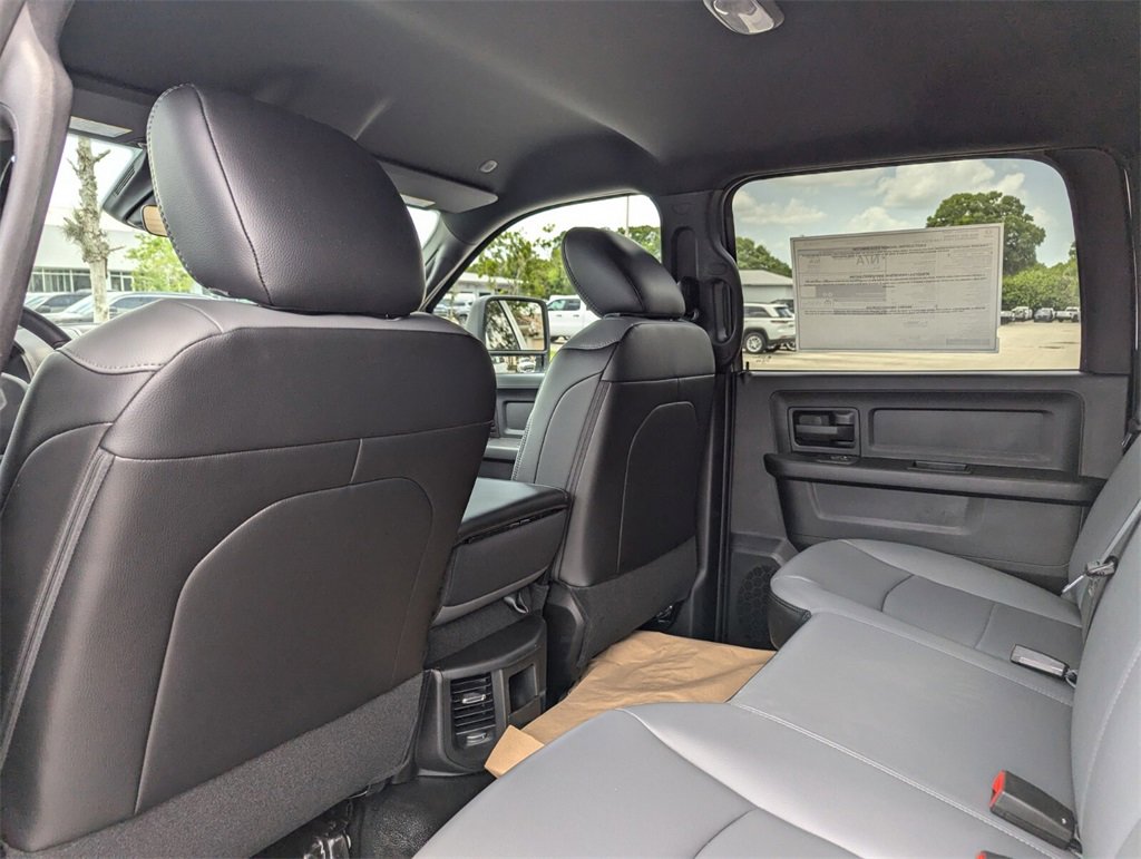 2025 Ram 3500 photo 9
