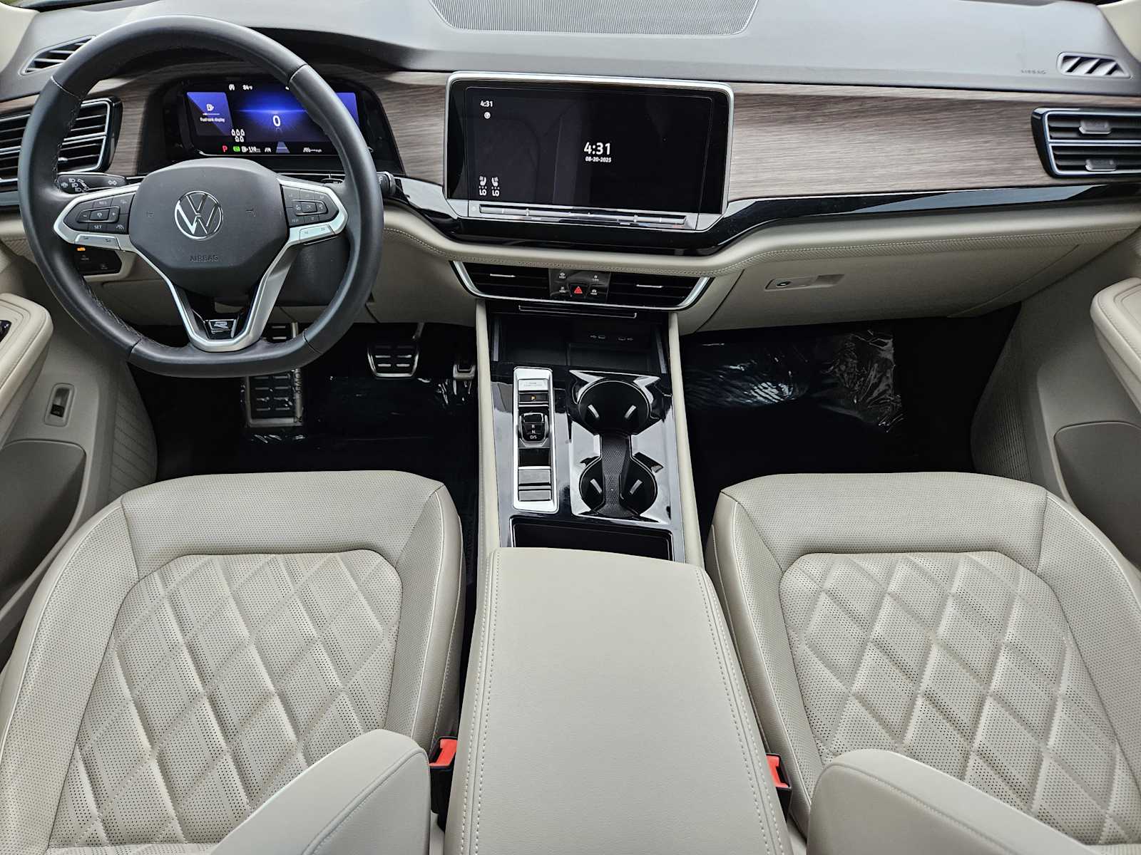 2024 Volkswagen Atlas SEL Premium R-Line photo 19