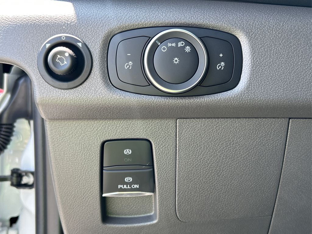 2025 Ford Transit photo 32