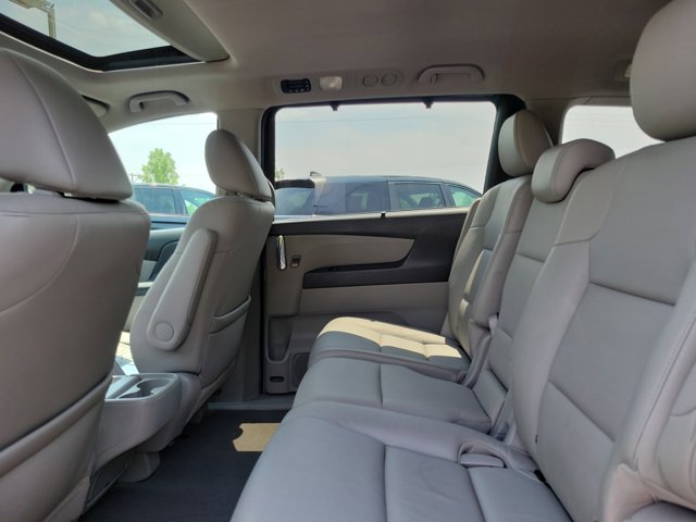 2016 Honda Odyssey EX-L photo 10