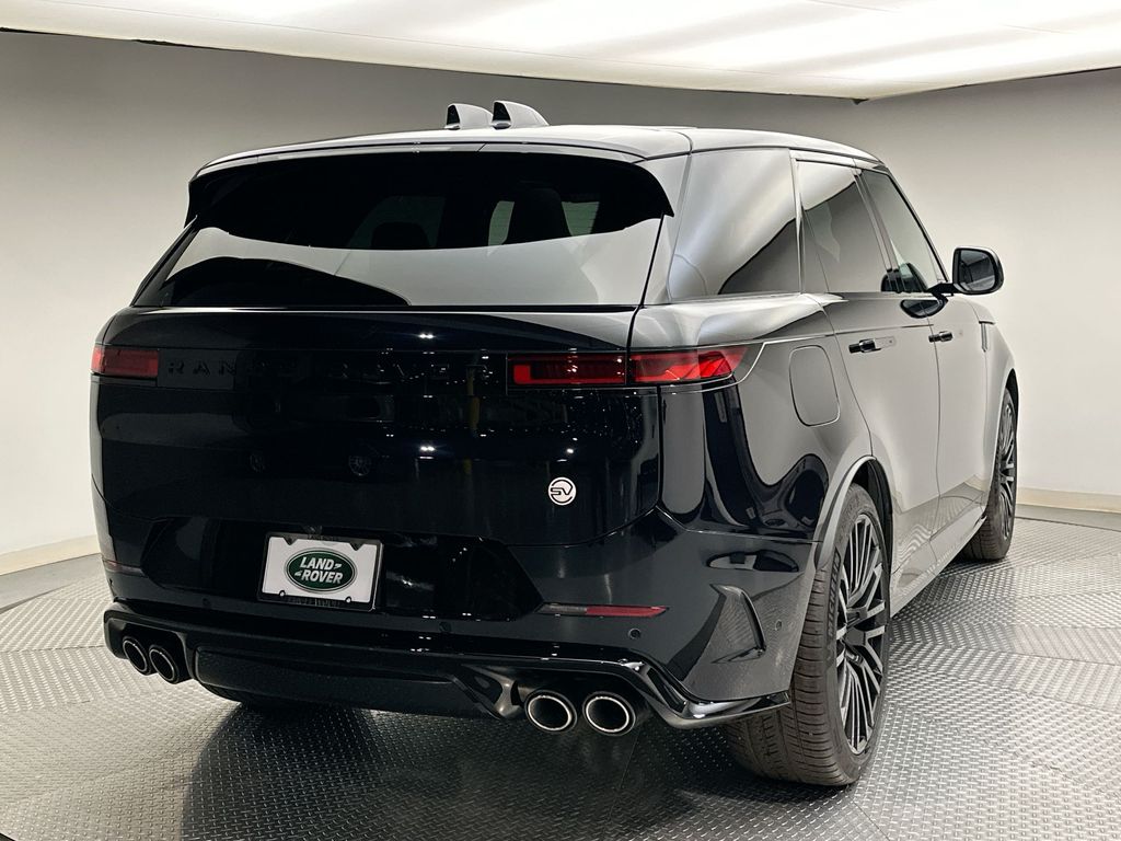 2025 Land Rover Range Rover Sport photo 3