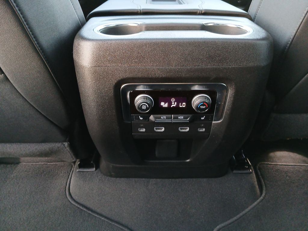 2024 Chevrolet Tahoe High Country photo 22