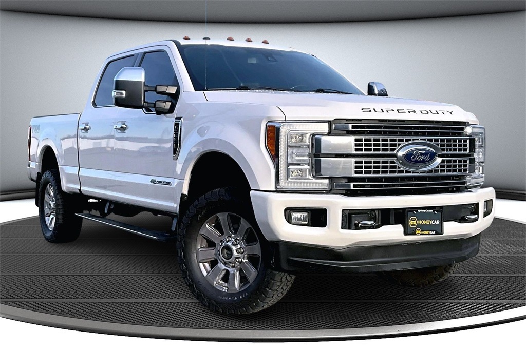2018 Ford F-250 Super Duty Platinum's photo
