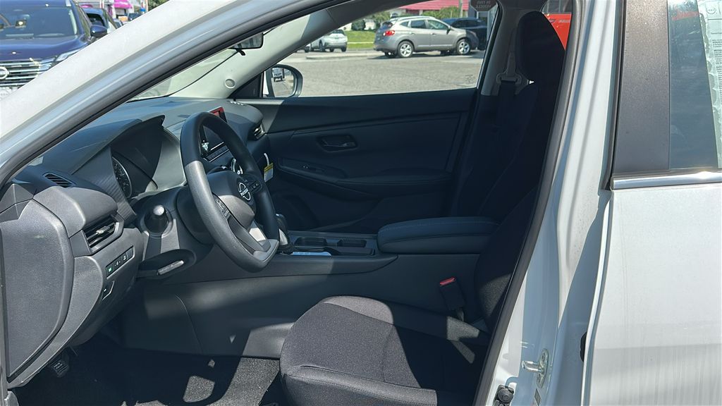 2025 Nissan Sentra S photo 10