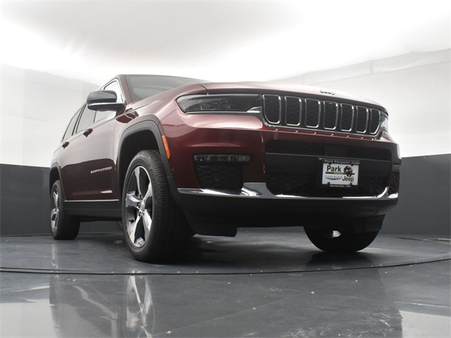 2025 Jeep Grand Cherokee Limited photo 17