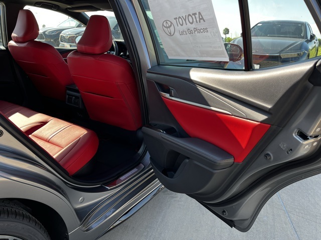 2025 Toyota Camry XSE photo 19