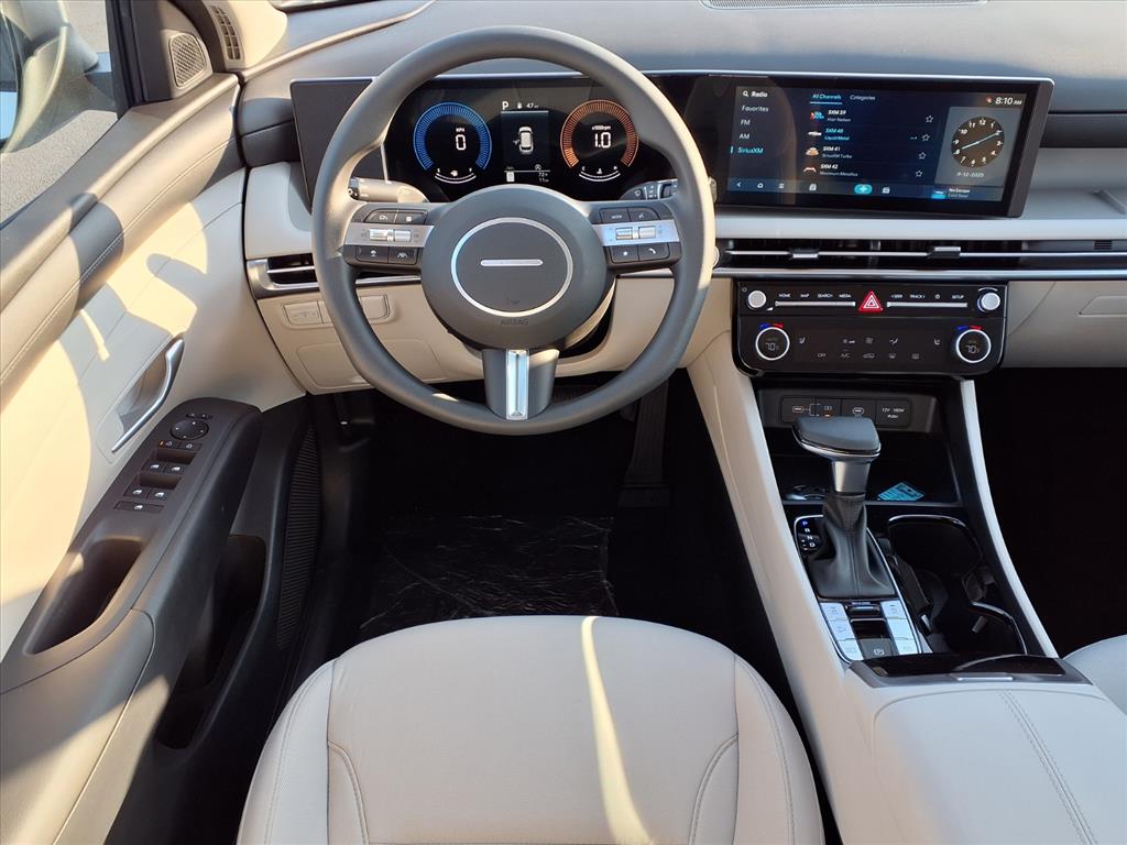 2026 Hyundai Tucson SEL photo 2