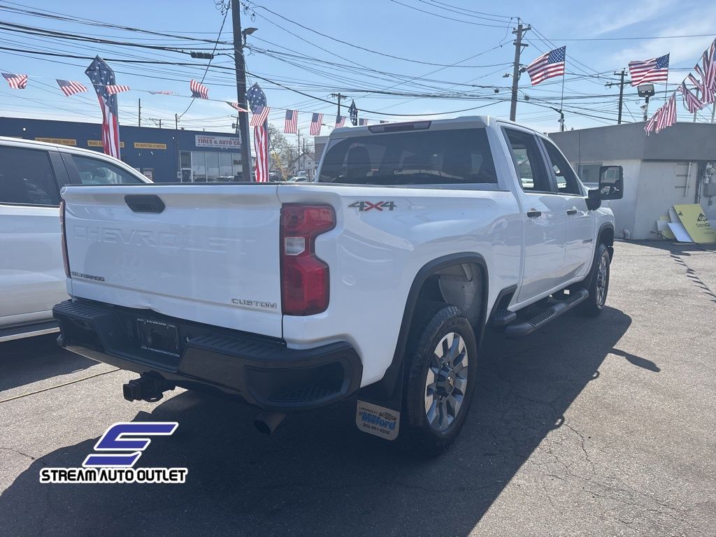 2022 Chevrolet Silverado 2500HD Custom photo 7
