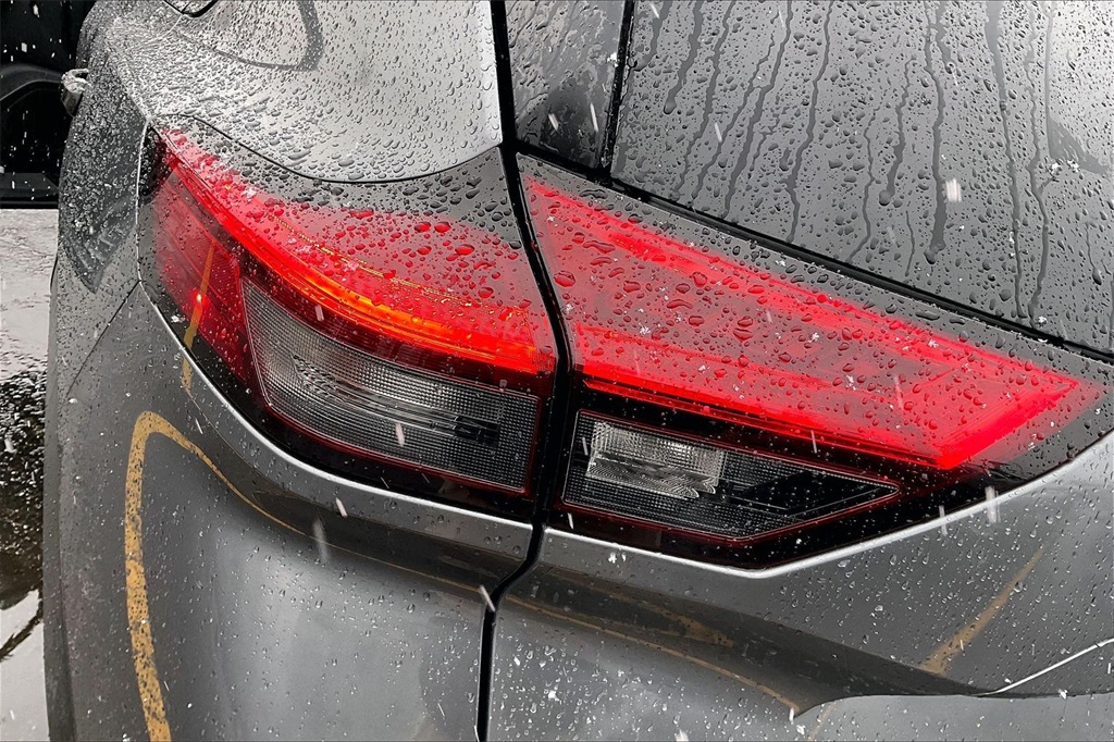 2021 NISSAN ROGUE - Image 25