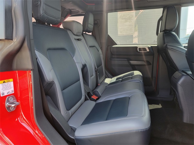 2024 Ford Bronco Outer Banks photo 15