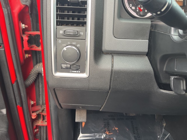 2019 Ram 1500 Classic SLT photo 25