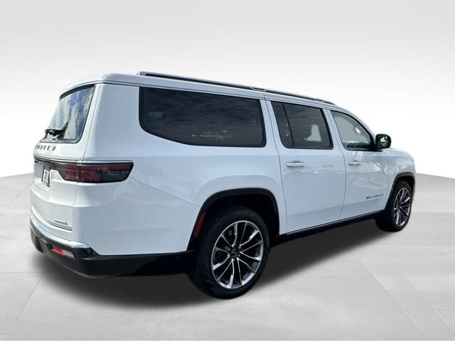 2024 Jeep Wagoneer L Series III photo 3