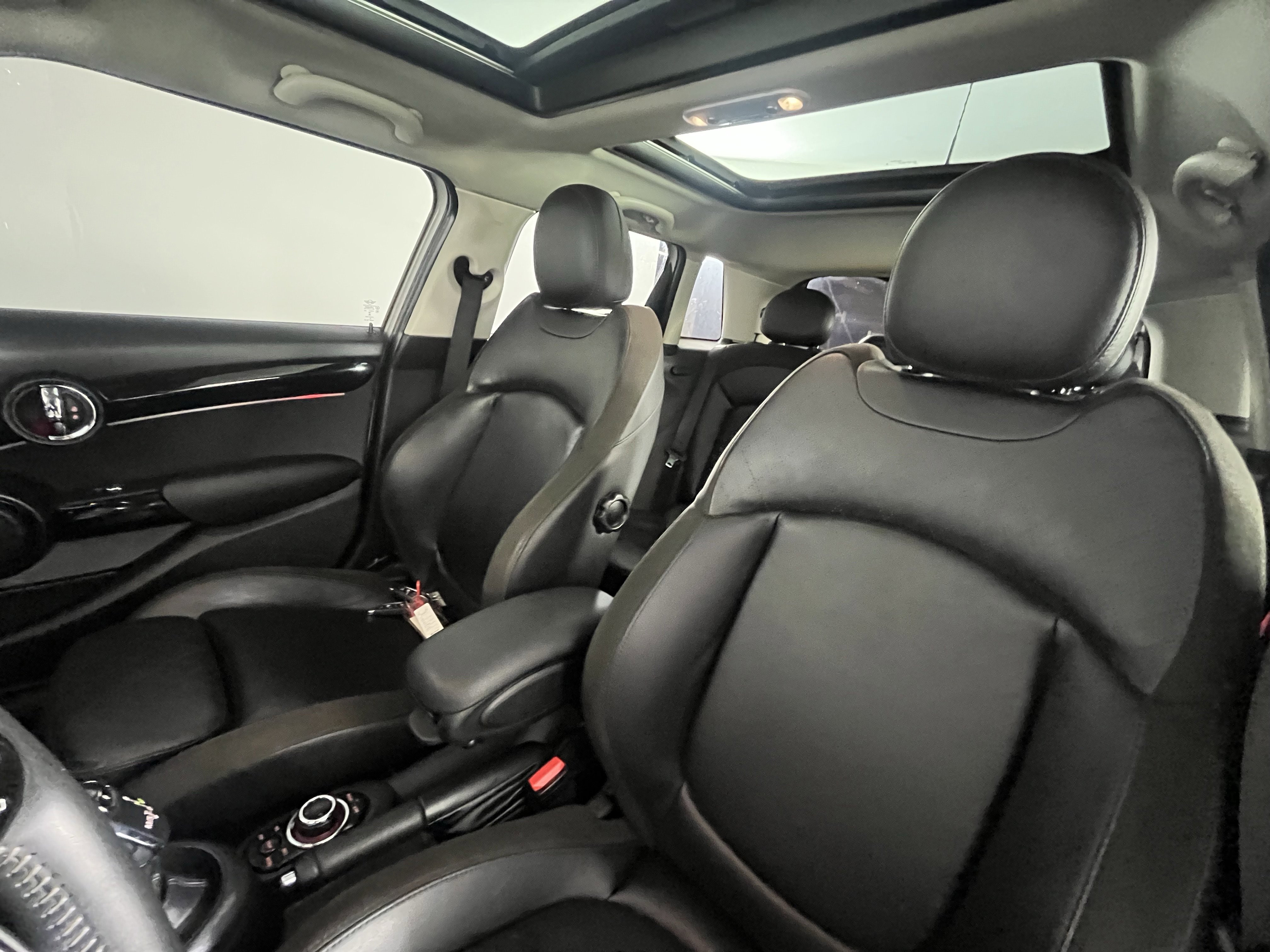 2022 Mini Cooper S Iconic photo 4