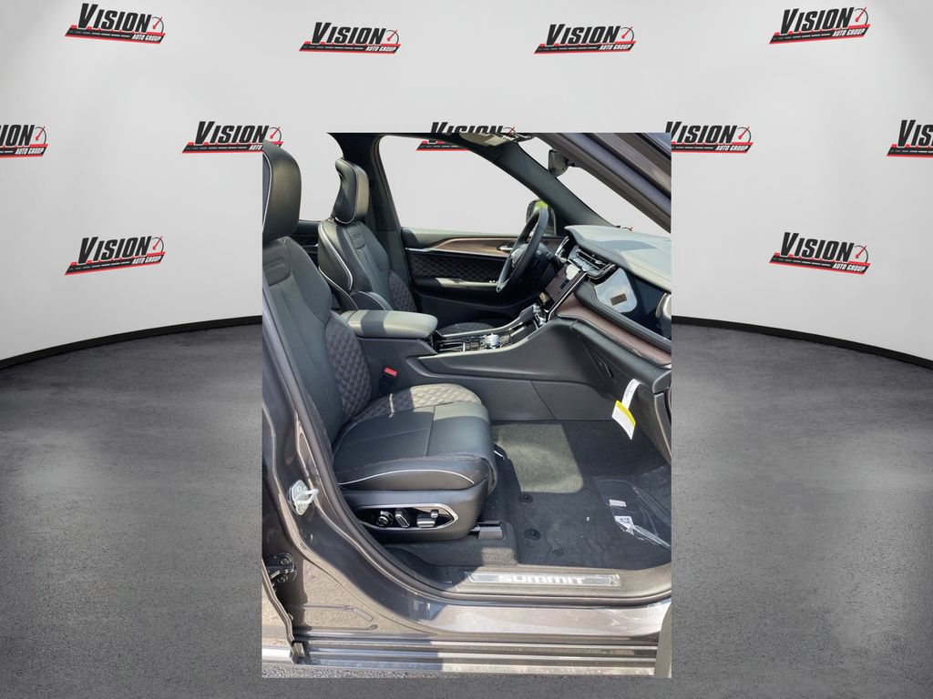 2023 Jeep Grand Cherokee Summit Reserve 4xe photo 15