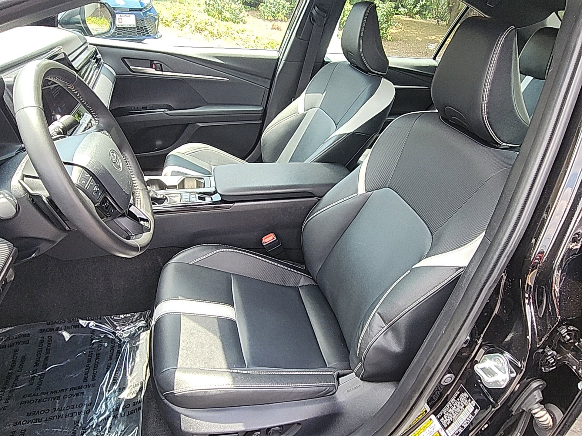 2025 Toyota Camry SE photo 18
