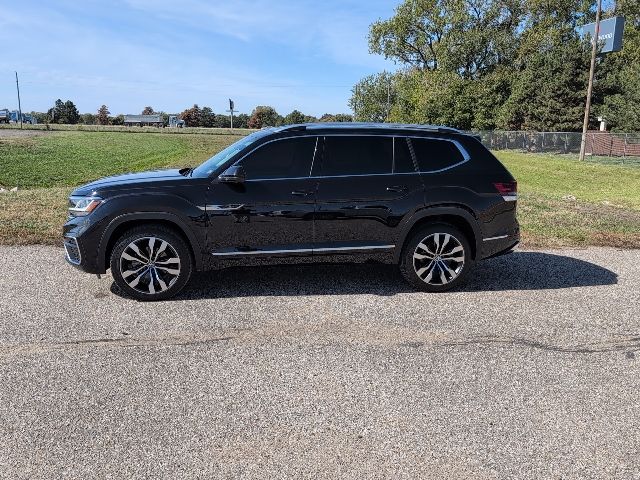 2023 Volkswagen Atlas V6 SEL Premium R-Line photo 2