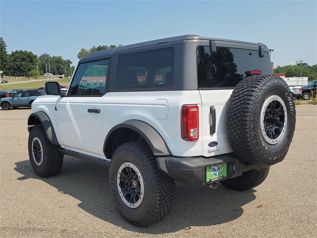 2024 Ford Bronco Black Diamond photo 6