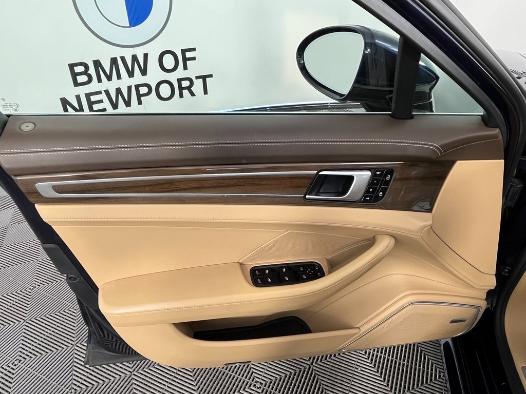 2021 Porsche Panamera 4S photo 25