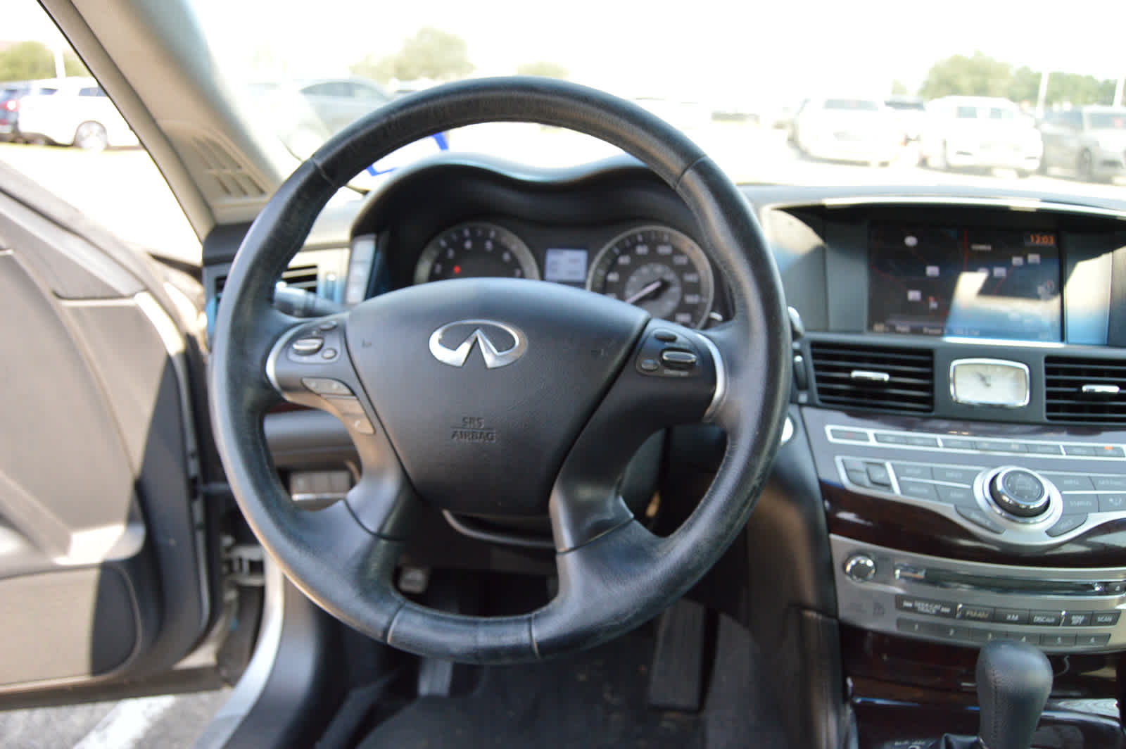 2011 Infiniti M37 photo 17