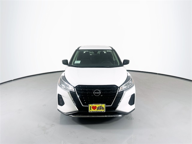 2024 Nissan Kicks S photo 2