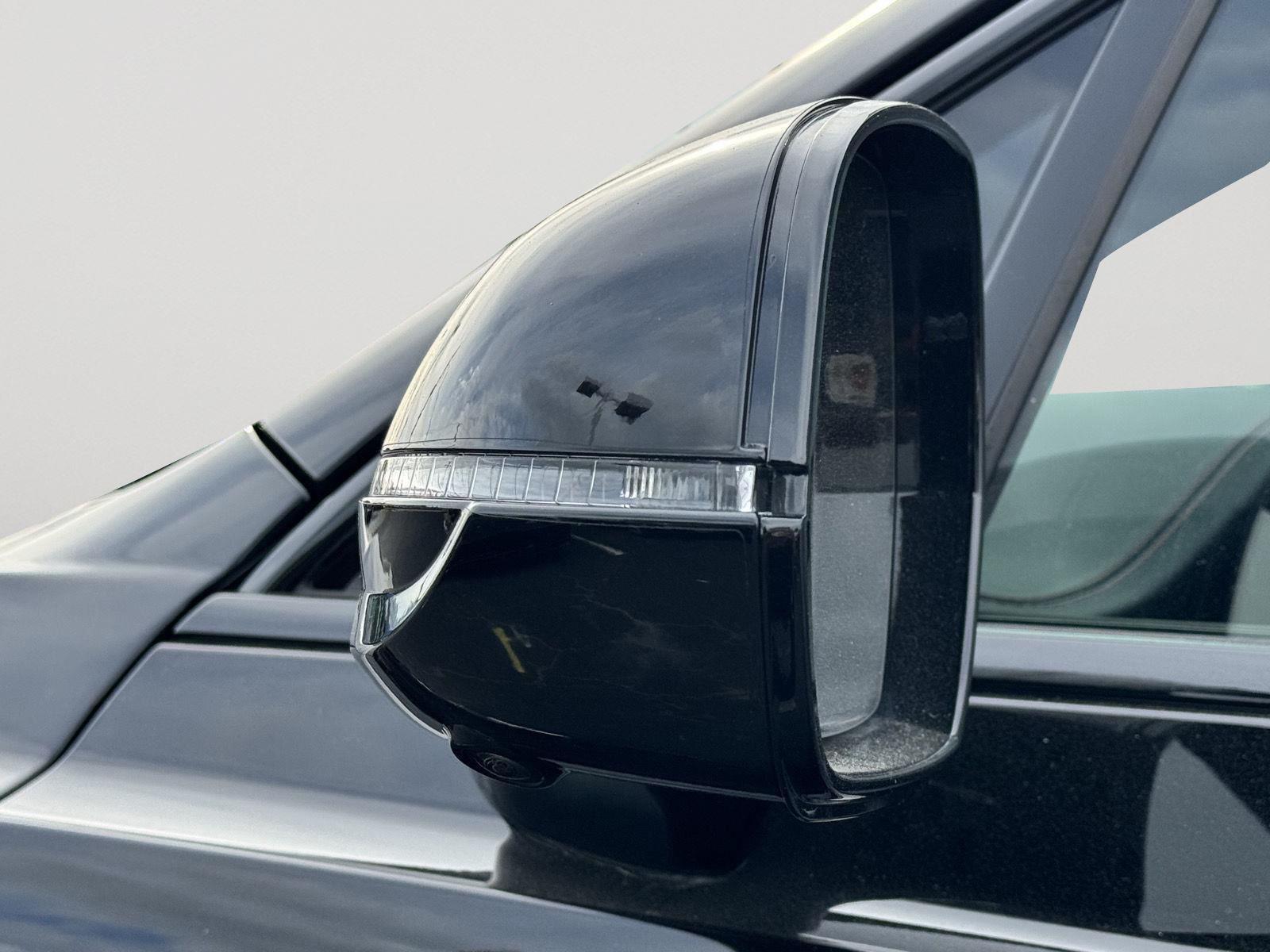 2024 Bentley Bentayga V8 photo 66