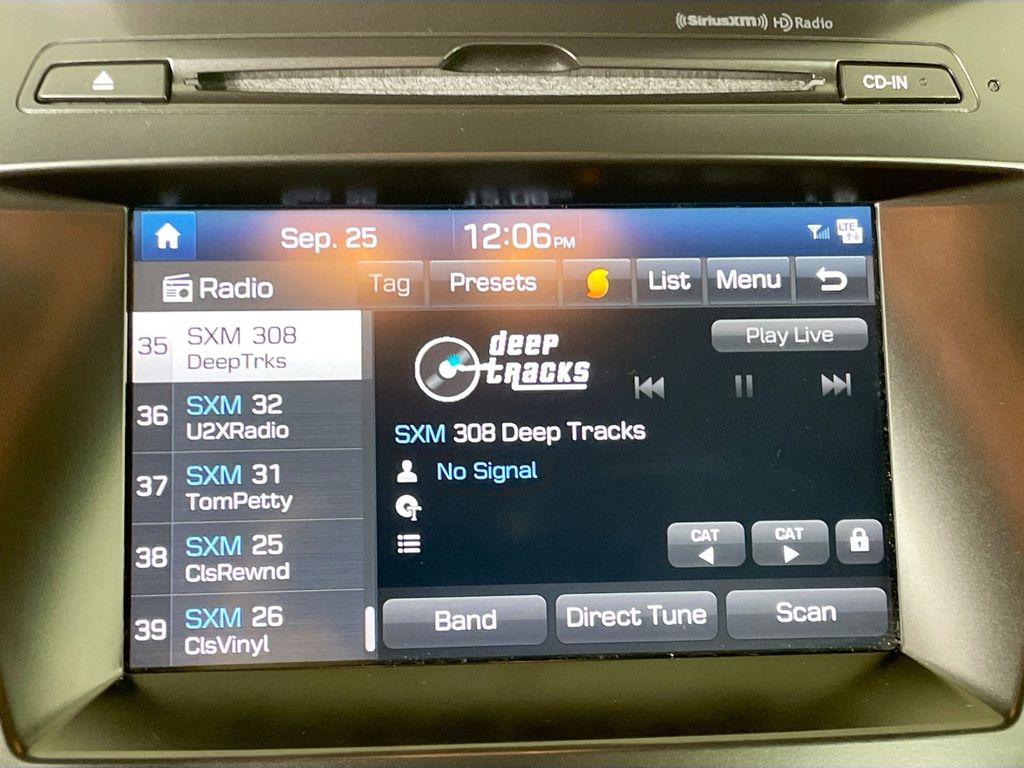 2017 Hyundai Santa Fe SE photo 14