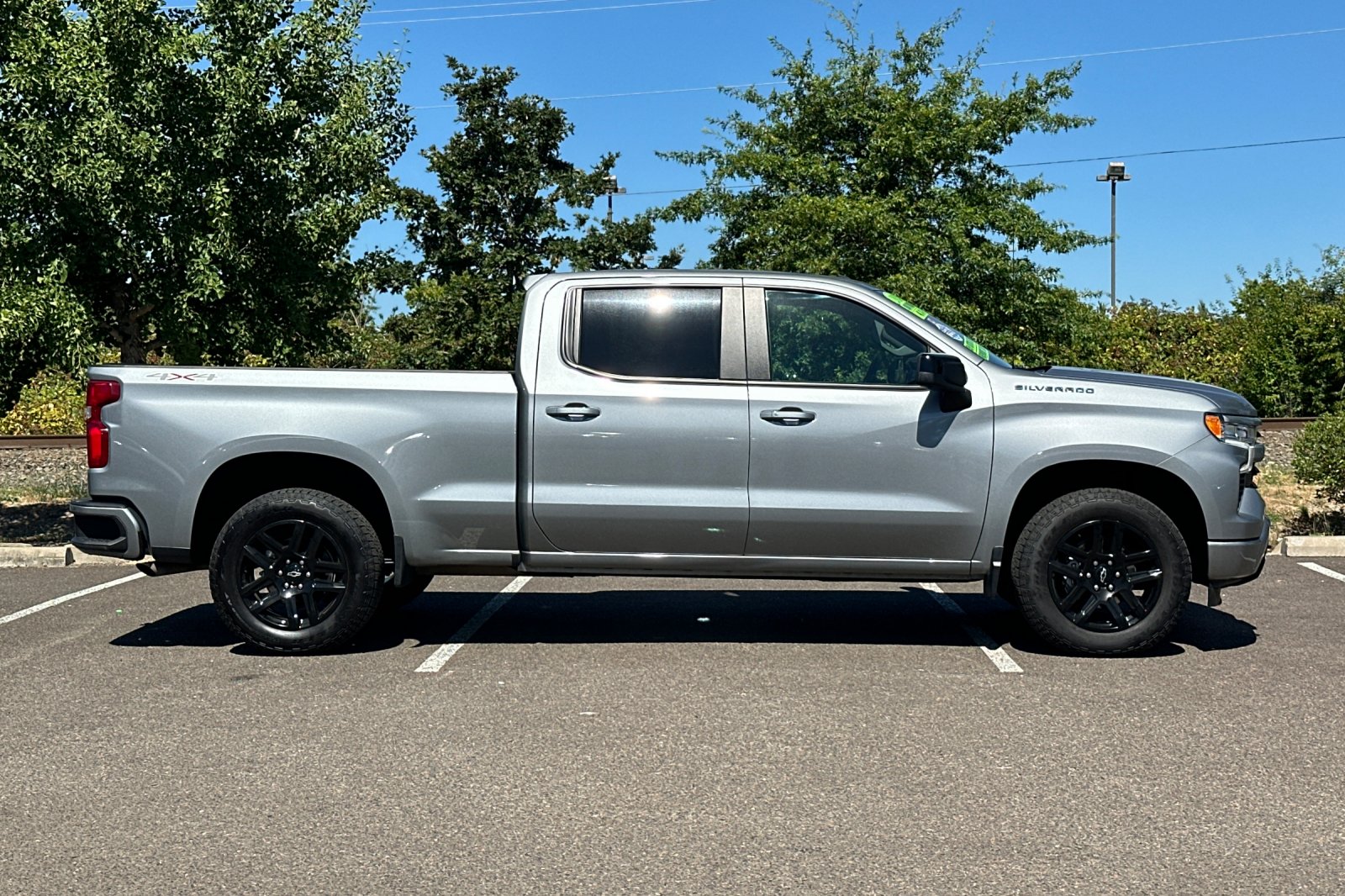 2024 Chevrolet Silverado 1500 RST photo 3