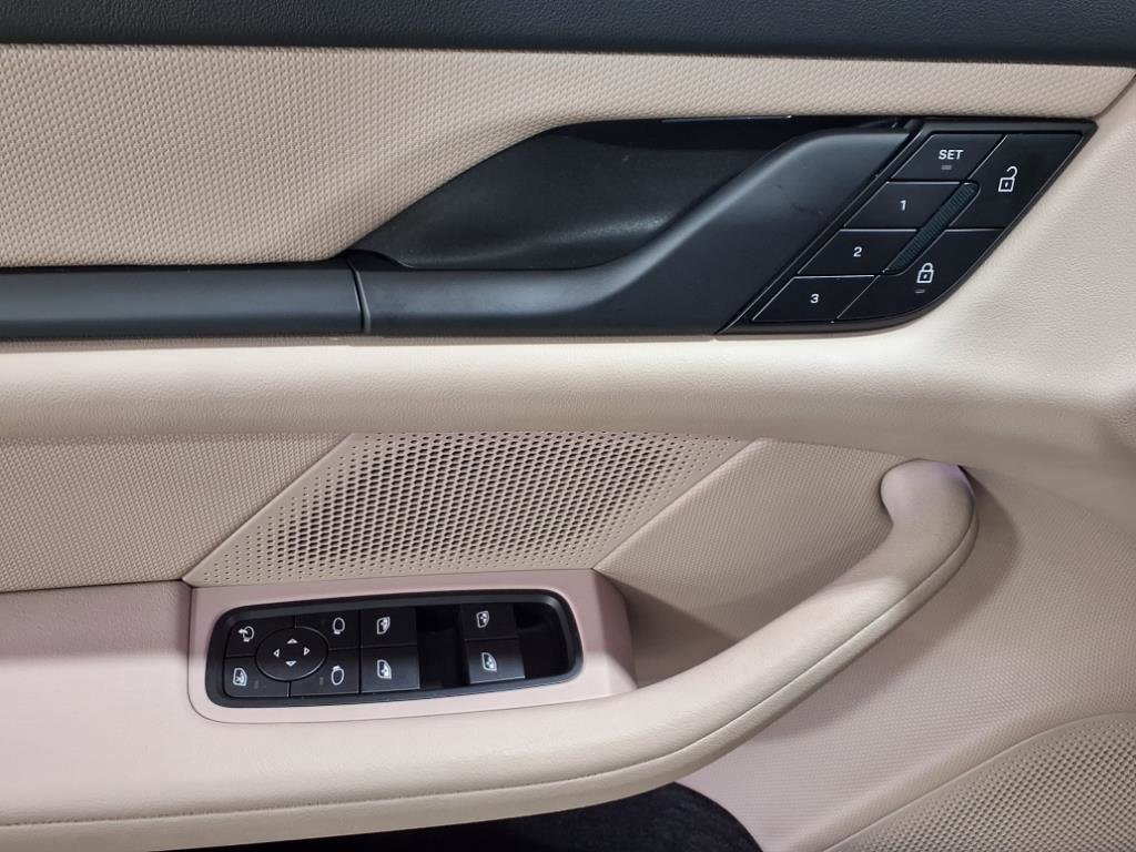 2024 Porsche Taycan 4S Cross Turismo photo 16