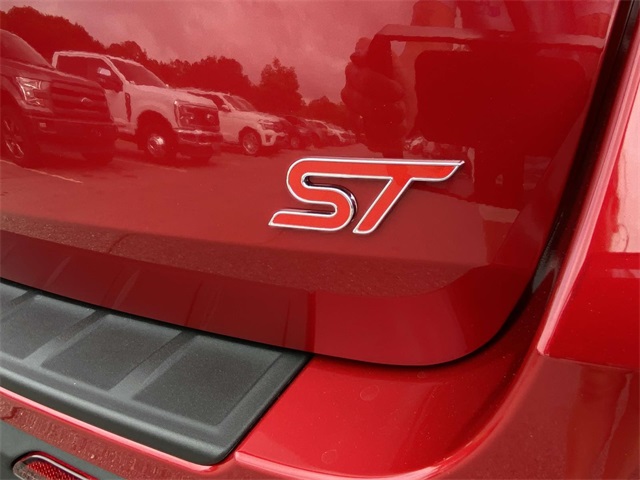 2025 Ford Explorer ST photo 4