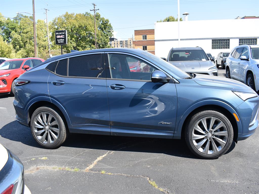 2025 Buick Envista Avenir photo 3