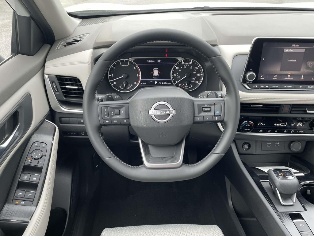 2025 Nissan Rogue SV photo 10