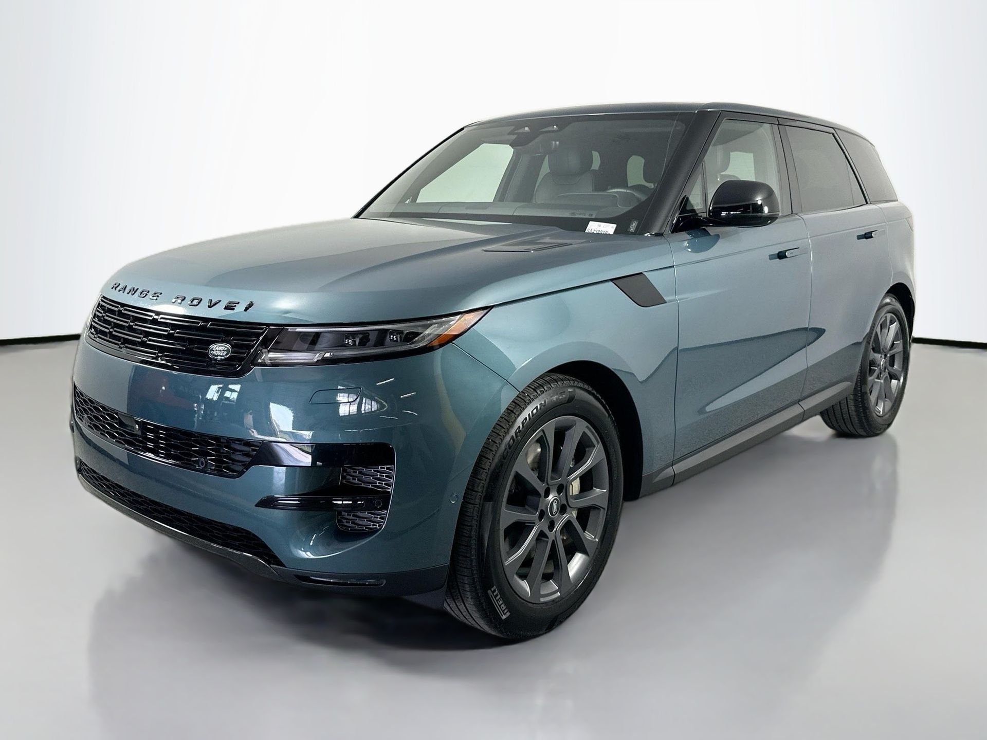 2025 Land Rover Range Rover Sport SE's photo