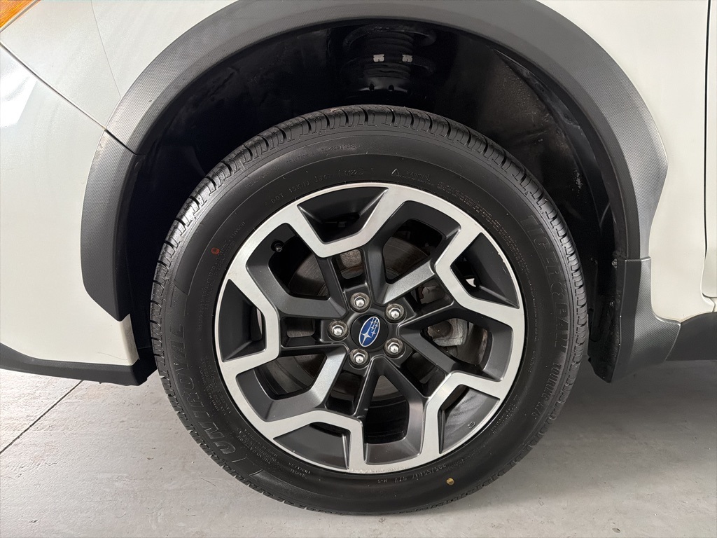 2017 Subaru Crosstrek 2.0i Premium photo 2