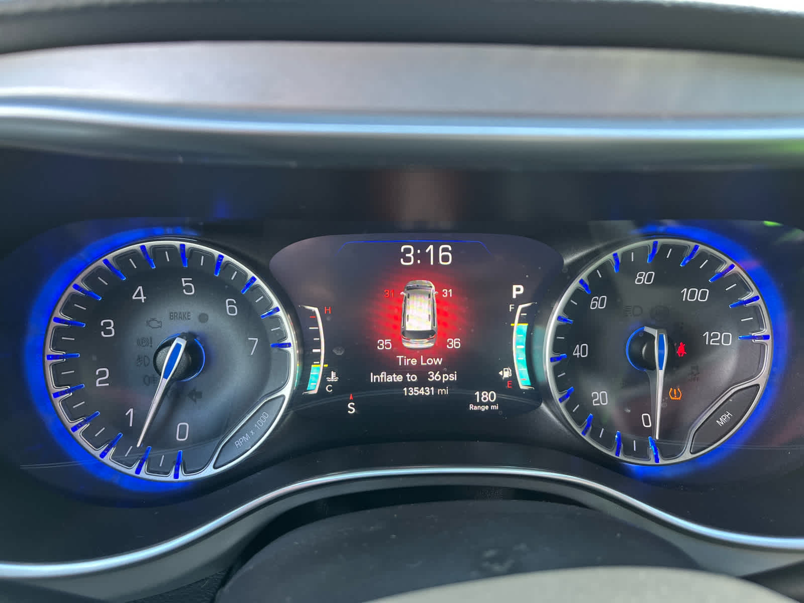 2018 Chrysler Pacifica Touring L photo 28