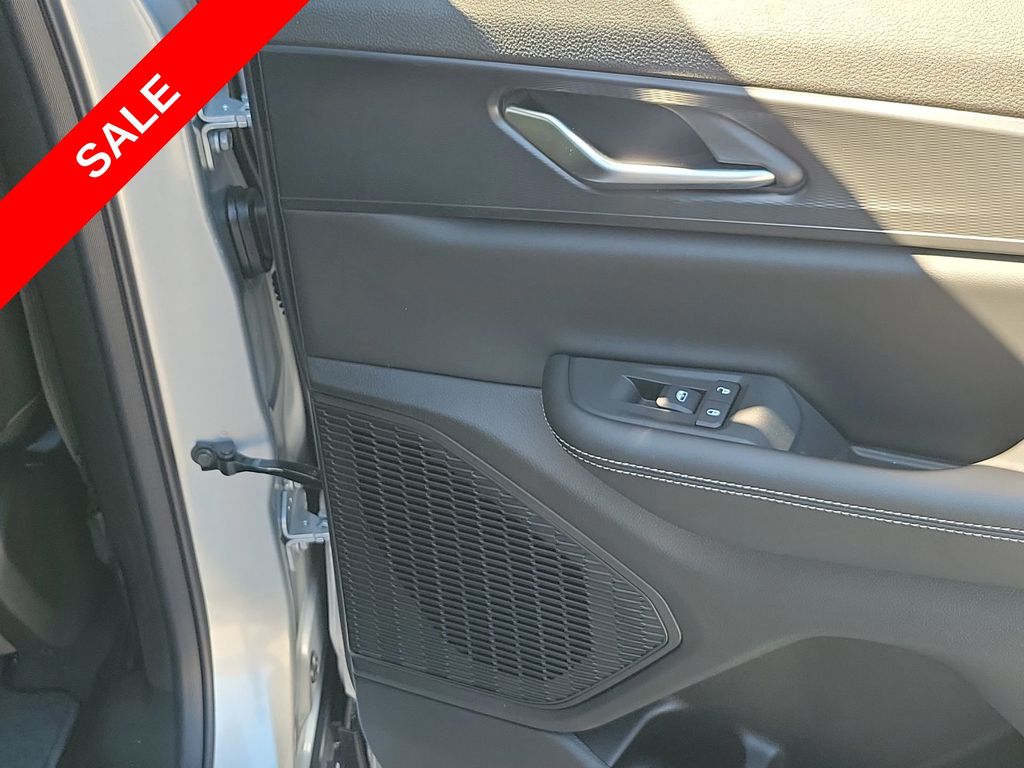 2025 Jeep Grand Cherokee Laredo Altitude photo 44