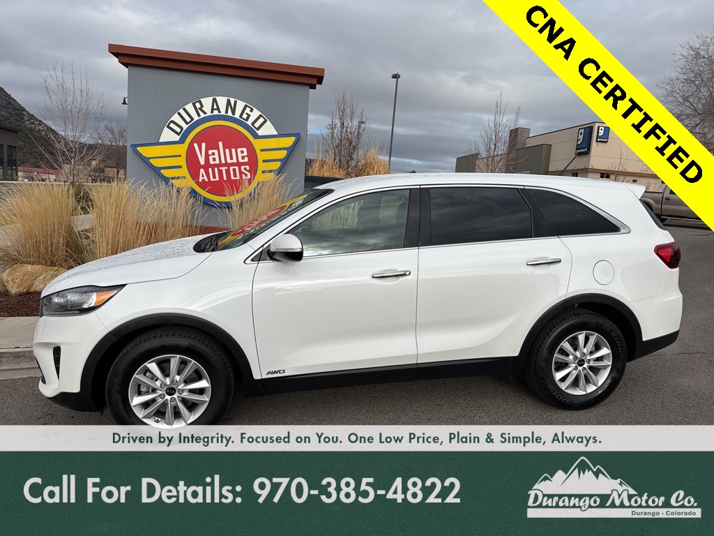 2020 Kia Sorento LX's photo