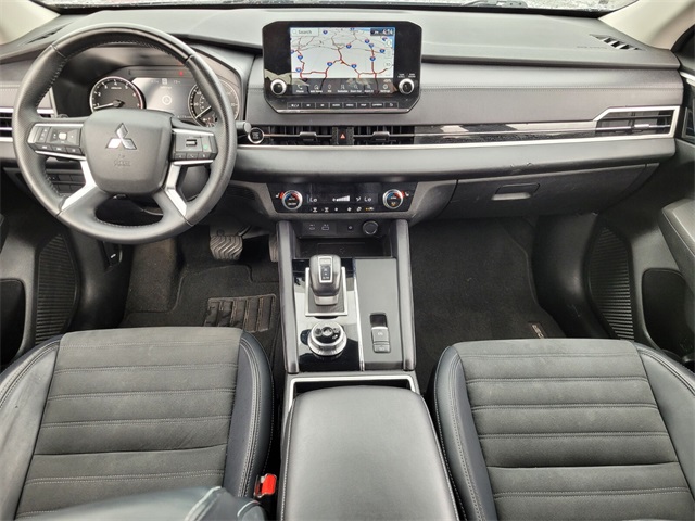 2024 Mitsubishi Outlander SE photo 13