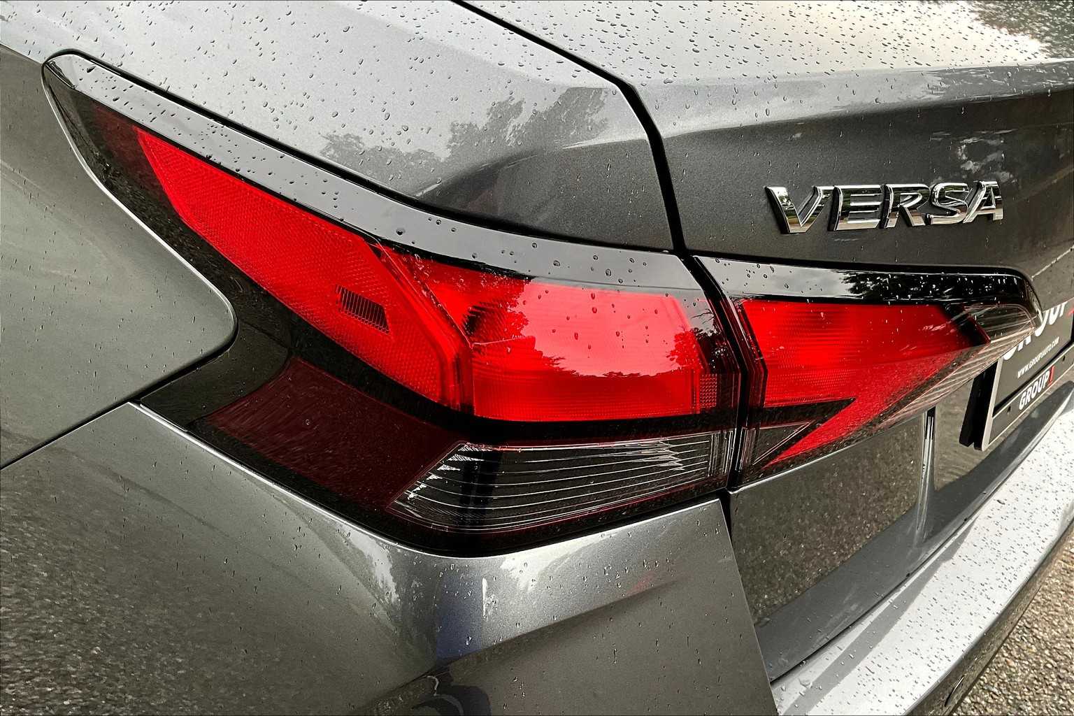 2024 Nissan Versa SV photo 27