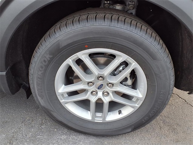 2026 Ford Explorer photo 4