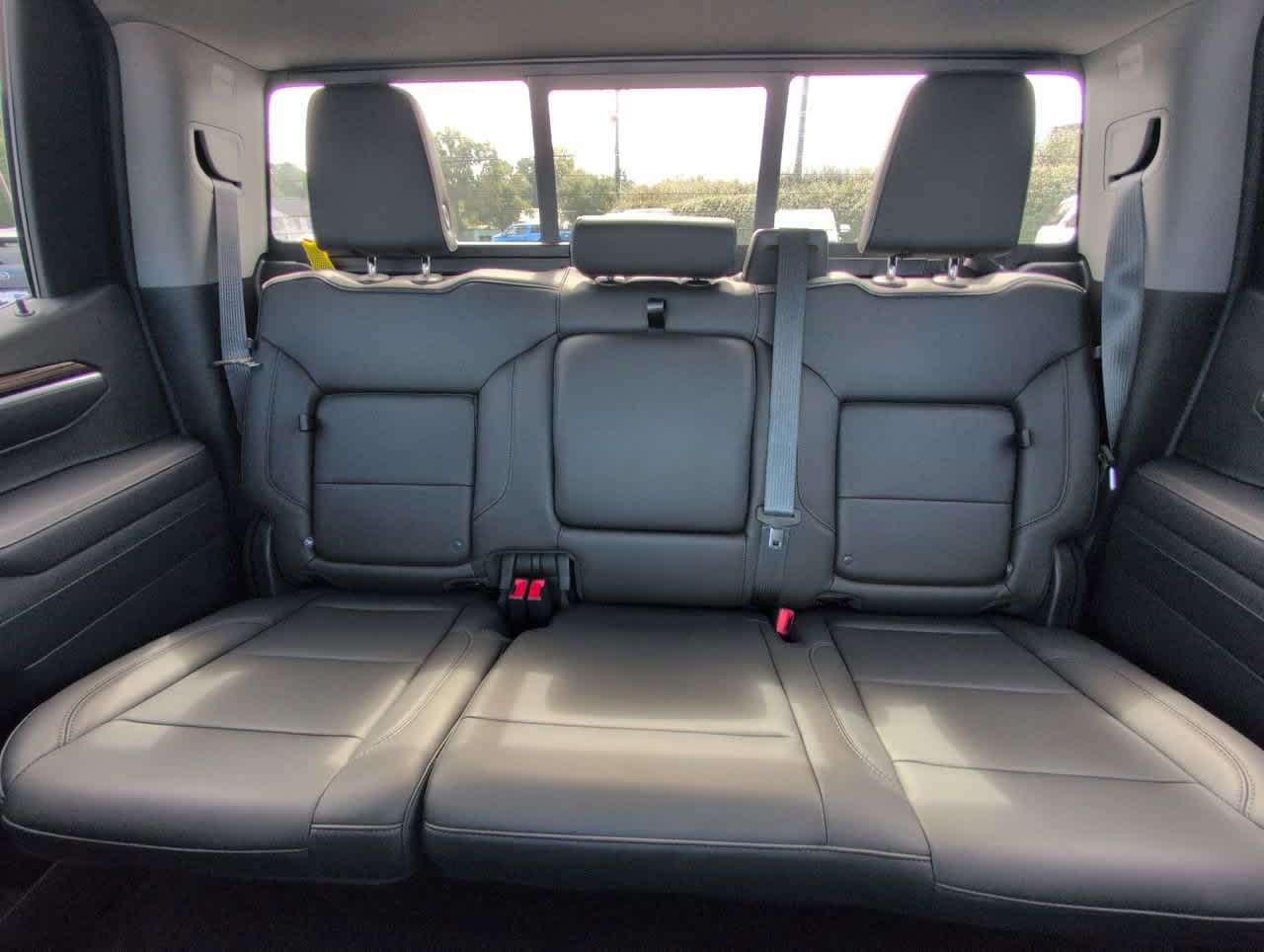 2022 Chevrolet Silverado 1500 RST photo 5