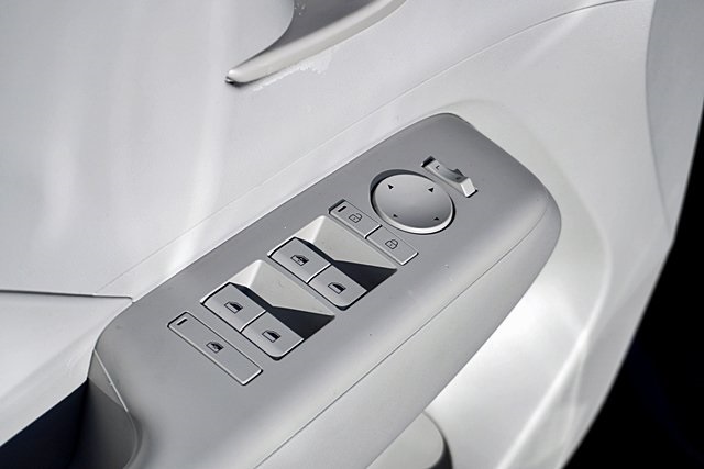 Used 2025 Blue Hyundai SEL image 22