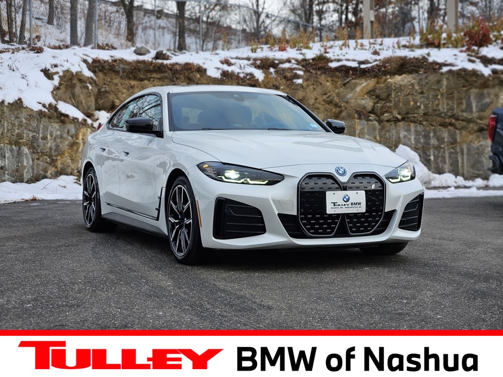 2024 BMW i4 40's photo