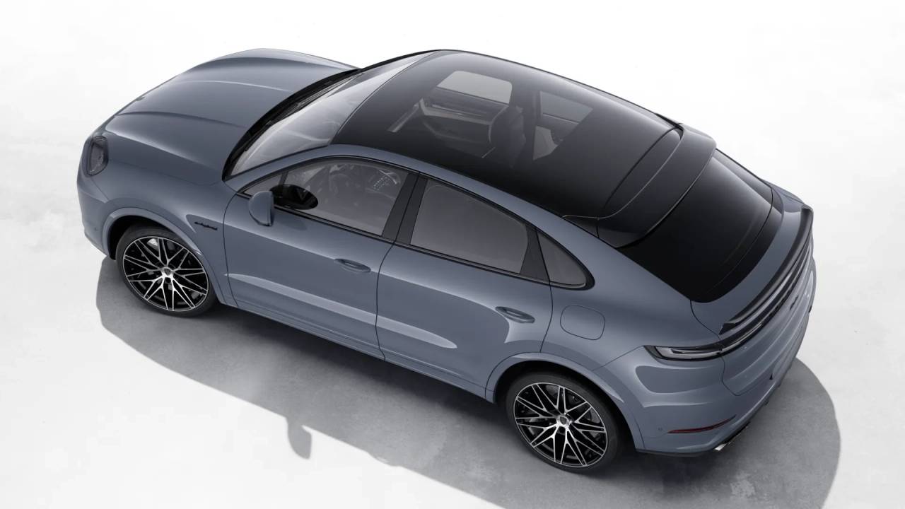 2026 Porsche Cayenne Turbo E-Hybrid Coupe photo 4