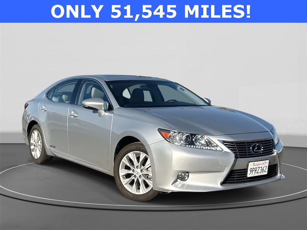 2014 Lexus ES 300h's photo