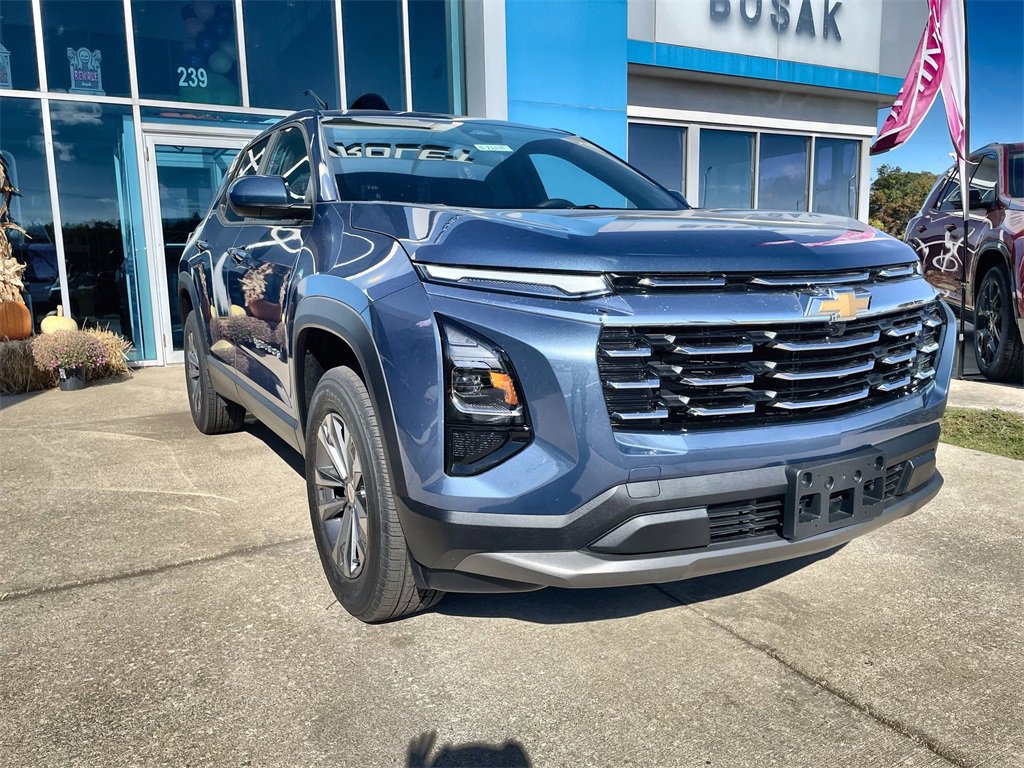 2026 Chevrolet Equinox LT photo 2